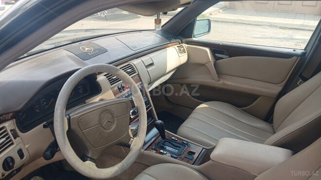 Mercedes E 200 1996, 330,000 km - 2.0 л - Ağstafa