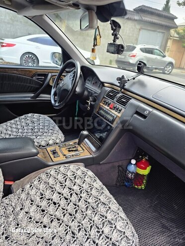 Mercedes E 280 2001, 436,071 km - 2.8 l - Gəncə
