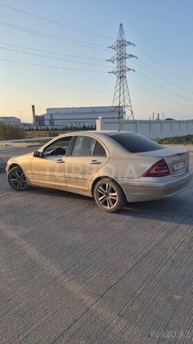 Mercedes C 220 2001, 560,000 km - 2.1 l - Sumqayıt