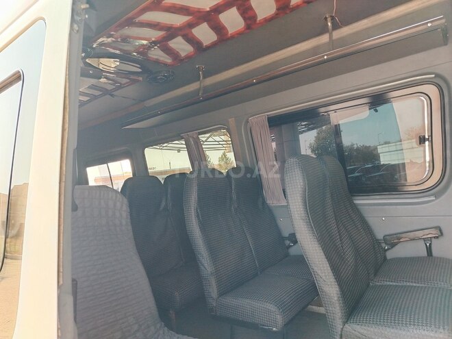 Volkswagen Crafter 2008, 666,000 km - 3.2 l - Yevlax