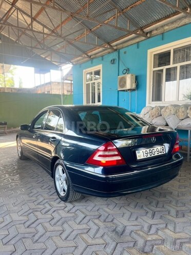 Mercedes C 200 2002, 329,001 km - 2.0 l - Füzuli