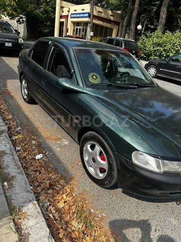 Opel Vectra 1998, 316,000 km - 1.6 l - Şəki