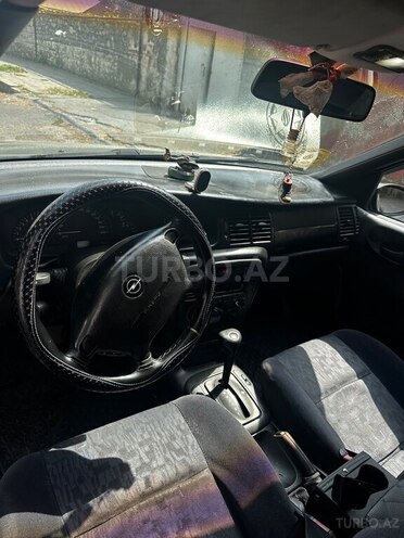 Opel Vectra 1998, 316,000 km - 1.6 l - Şəki
