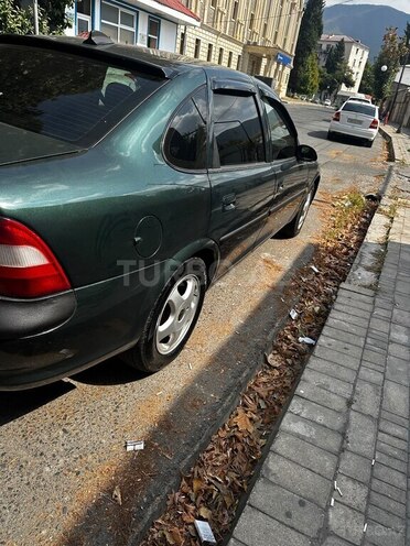 Opel Vectra 1998, 316,000 km - 1.6 l - Şəki