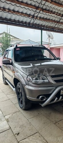 Chevrolet Niva 2009, 630,000 km - 1.7 l - Qusar
