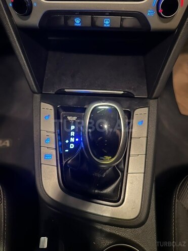 Hyundai Elantra 2018, 140,000 km - 2.0 l - Bakı