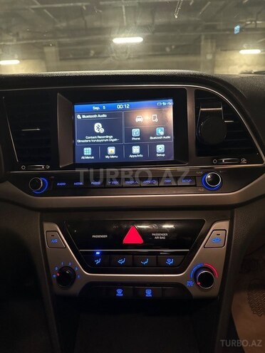 Hyundai Elantra 2018, 140,000 km - 2.0 l - Bakı