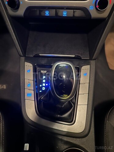 Hyundai Elantra 2018, 140,000 km - 2.0 l - Bakı