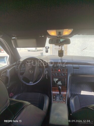 Mercedes E 230 1996, 323,523 km - 2.3 l - Sumqayıt
