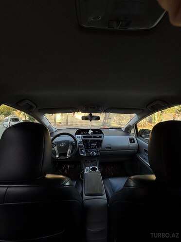 Toyota Prius V 2014, 285,633 km - 1.8 l - Bakı
