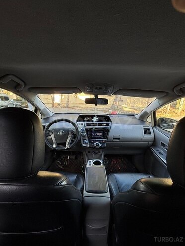 Toyota Prius V 2014, 285,633 km - 1.8 l - Bakı