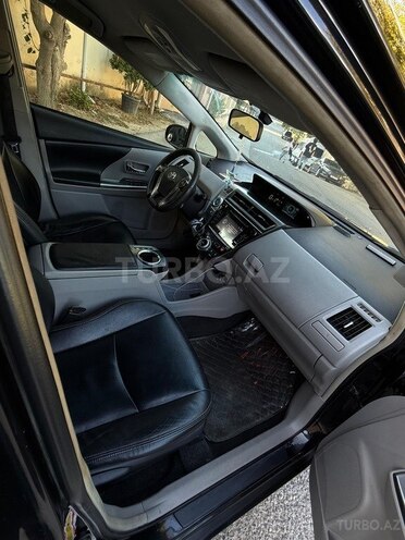 Toyota Prius V 2014, 285,633 km - 1.8 l - Bakı