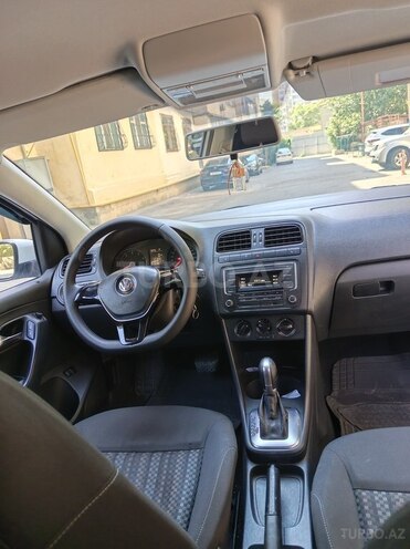 Volkswagen Polo 2018, 121,000 km - 1.6 l - Bakı