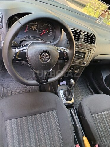 Volkswagen Polo 2018, 121,000 km - 1.6 l - Bakı