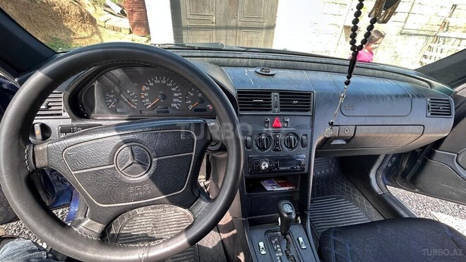 Mercedes C 200 1997, 322,361 km - 2.2 л - Bakı