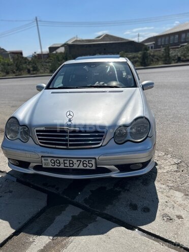Mercedes C 180 2005, 282,696 km - 1.8 l - Quba