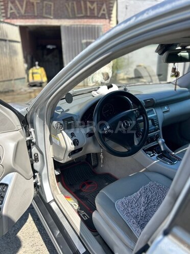 Mercedes C 180 2005, 282,696 km - 1.8 l - Quba