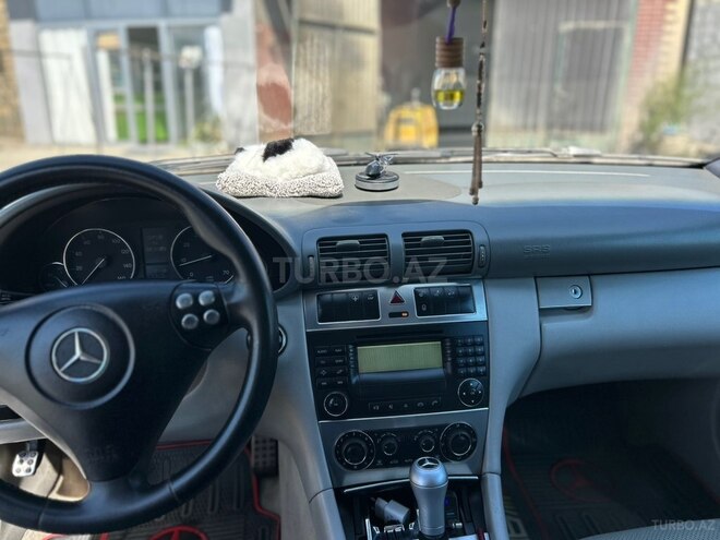 Mercedes C 180 2005, 282,696 km - 1.8 l - Quba