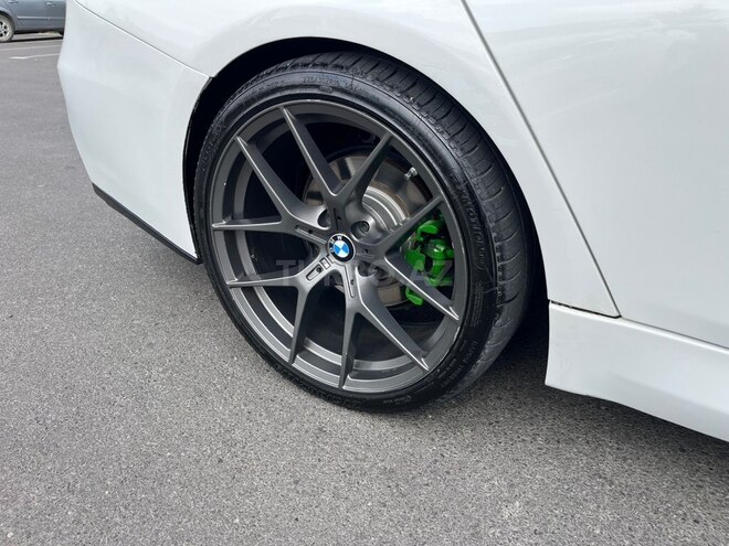 BMW  2015, 240,000 km - 2.0 l - Qəbələ