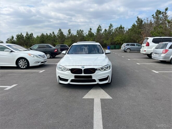 BMW  2015, 240,000 km - 2.0 l - Qəbələ