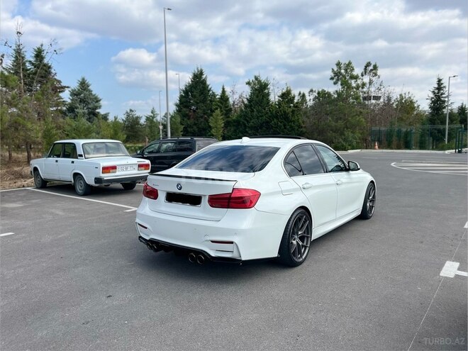 BMW  2015, 240,000 km - 2.0 l - Qəbələ