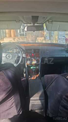 Mercedes C 180 1999, 260,000 km - 1.8 l - Tovuz
