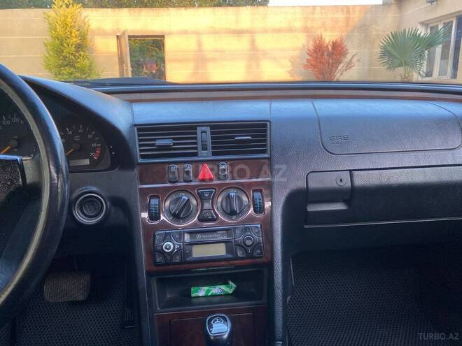 Mercedes C 180 1999, 260,000 km - 1.8 l - Tovuz