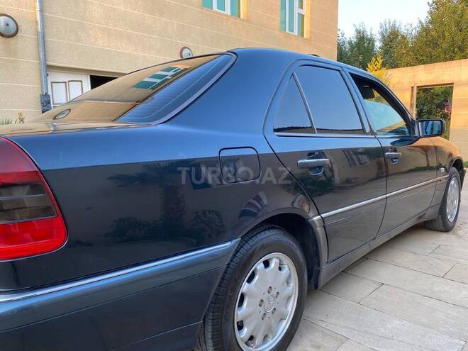 Mercedes C 180 1999, 260,000 km - 1.8 l - Tovuz
