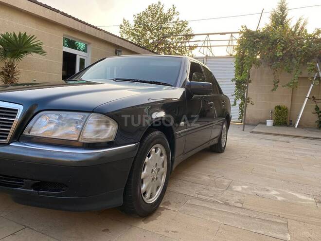 Mercedes C 180 1999, 260,000 km - 1.8 l - Tovuz