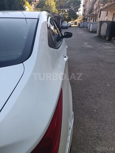 Hyundai Accent 2012, 300,000 km - 1.6 l - Tovuz
