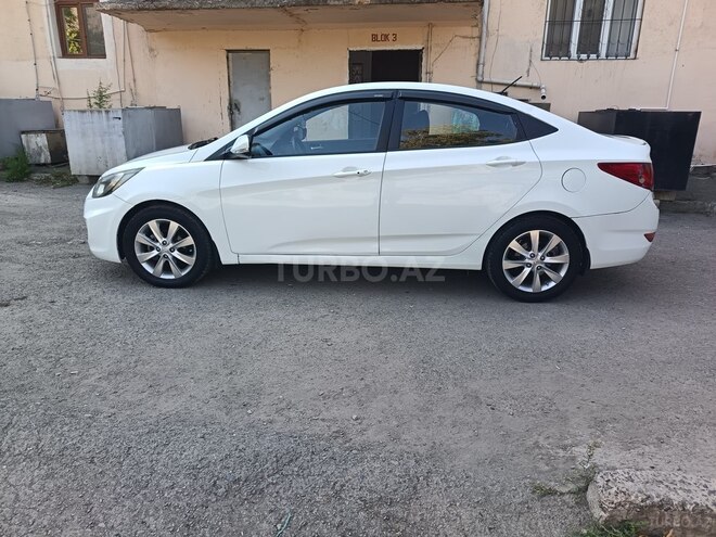 Hyundai Accent 2012, 300,000 km - 1.6 l - Tovuz