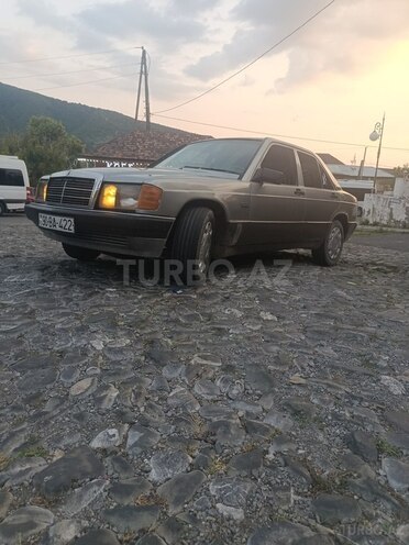 Mercedes 190 1992, 150,000 km - 2.0 l - Şəki