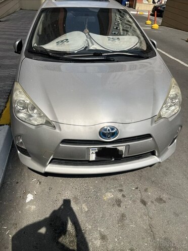 Toyota Prius C 2014, 160,934 km - 1.5 л - Zaqatala