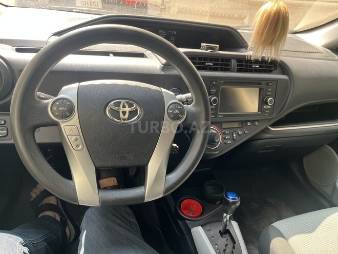 Toyota Prius C 2014, 160,934 km - 1.5 л - Zaqatala