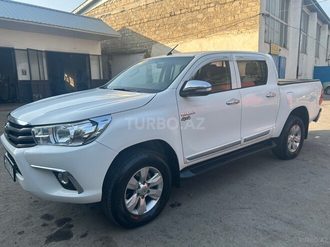 Toyota Hilux 2016, 306,848 km - 2.4 l - Göyçay