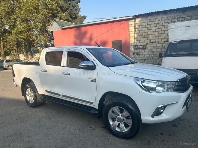 Toyota Hilux 2016, 306,848 km - 2.4 l - Göyçay