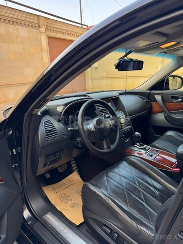 Infiniti QX70 2014, 176,000 km - 3.7 l - Gəncə