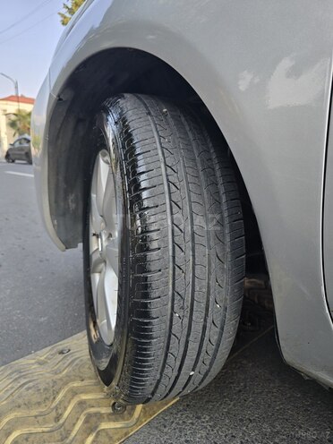 Nissan Sunny 2012, 326,048 km - 1.5 l - Balakən