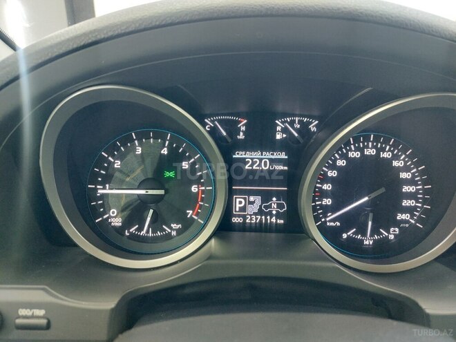 Toyota Land Cruiser 2012, 237,114 km - 4.6 l - Bakı