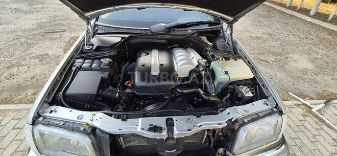 Mercedes C 220 1999, 450,000 km - 2.2 l - Beyləqan