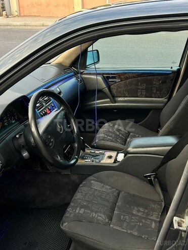 Mercedes E 230 1996, 444,550 km - 2.3 l - Bakı