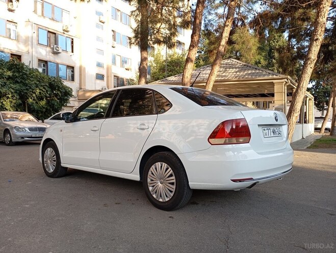 Volkswagen Polo 2018, 220,000 km - 1.6 l - Bakı
