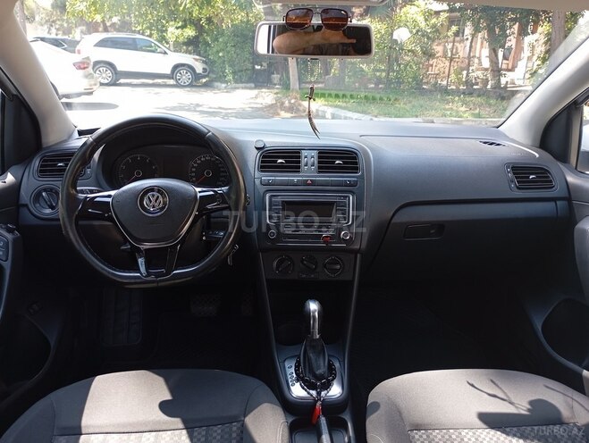 Volkswagen Polo 2018, 220,000 km - 1.6 l - Bakı