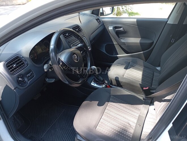 Volkswagen Polo 2018, 220,000 km - 1.6 l - Bakı
