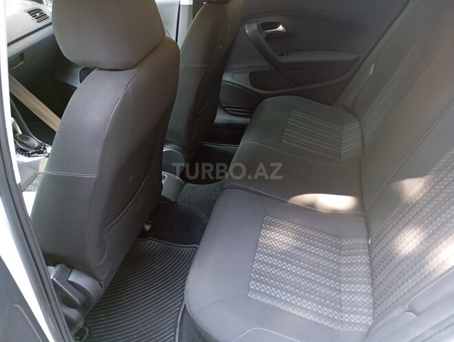 Volkswagen Polo 2018, 220,000 km - 1.6 l - Bakı