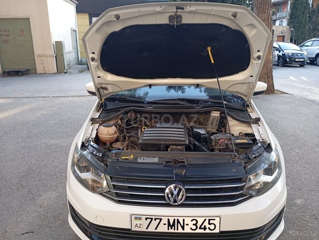 Volkswagen Polo 2018, 220,000 km - 1.6 l - Bakı