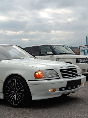 Mercedes C 230 1998, 183,500 km - 2.3 л - Quba
