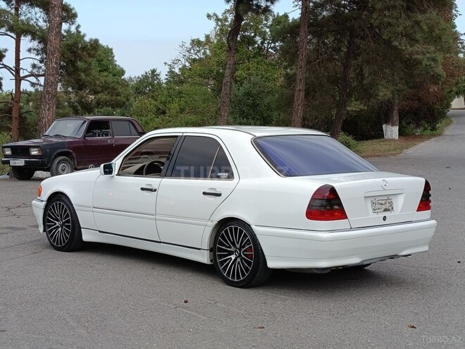 Mercedes C 230 1998, 183,500 km - 2.3 л - Quba