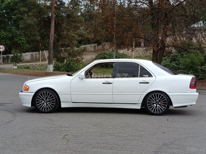 Mercedes C 230 1998, 183,500 km - 2.3 л - Quba
