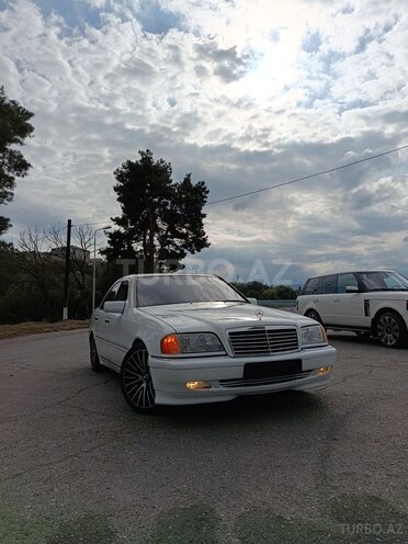 Mercedes C 230 1998, 183,500 km - 2.3 л - Quba